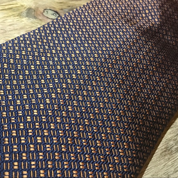 Armani Collezioni Silk Tie - Picture 7 of 7